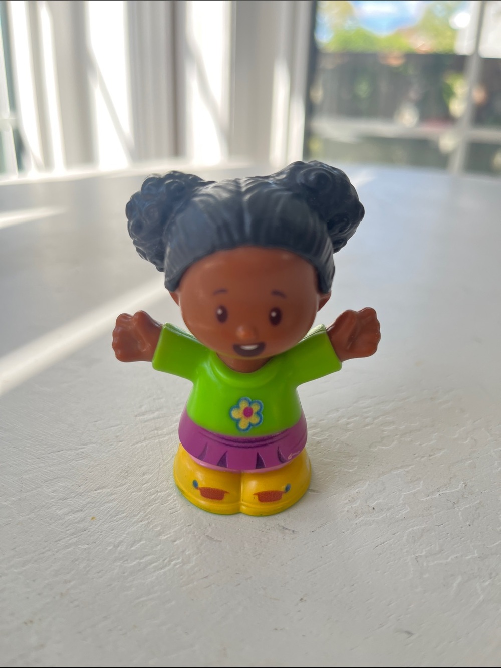 5/$25 💛 Little People Tessa